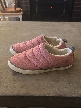 Hurley Women's ARLO PUFF Faux Fur Quilted Slip On Sneakers Shoes PINK Size 9 A-6